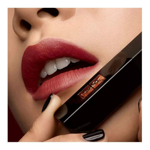 Barra de labios Yves Saint Laurent Rouge Pur Couture The Slim Velvet Nº 302